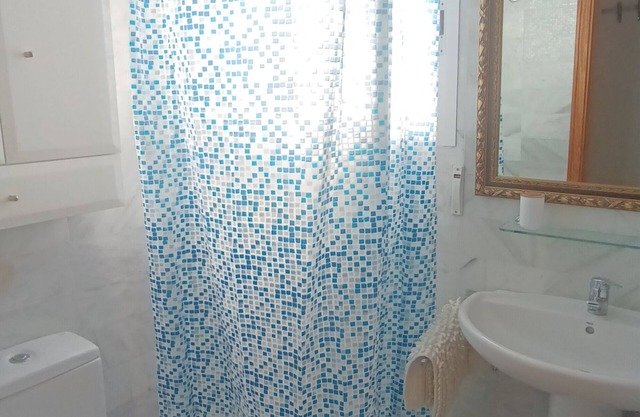 Beautiful Apartment only 5 Minutes Walk to the Beach