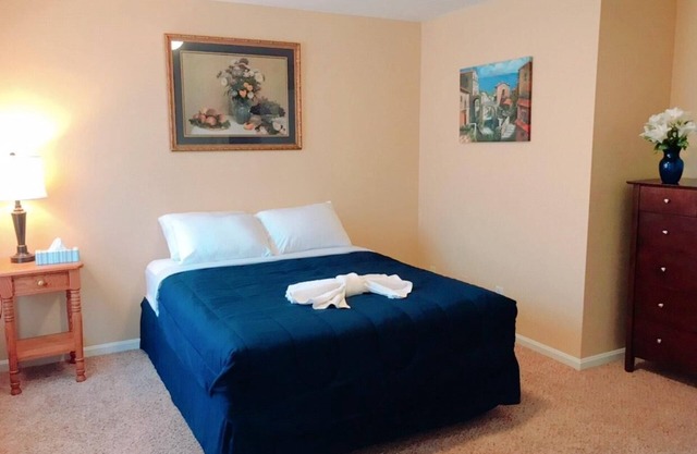 Beautiful apartment in Historic Downtown area, perfect for long term stays