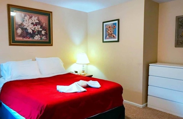 Beautiful apartment in Historical Downtown Location.