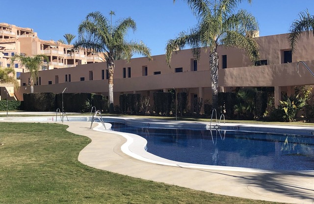 Beautiful apartment with spectacula seaviews, private partking, WiFi & UKTV