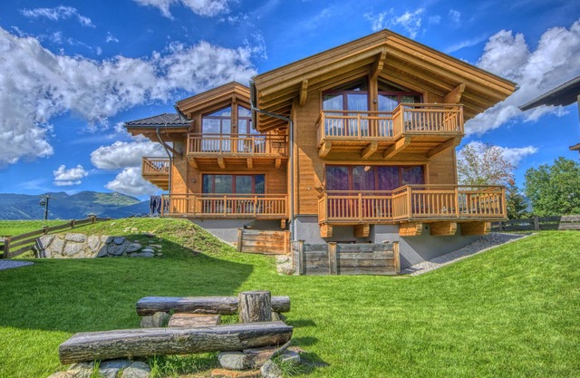 Beautiful Austrian style Chalet at the ski slope