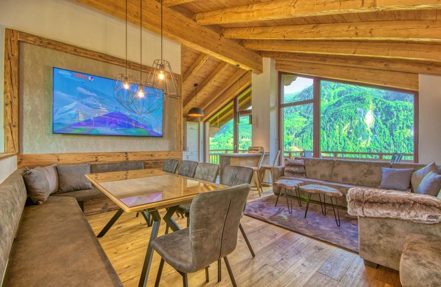 Beautiful Austrian style Chalet at the ski slope