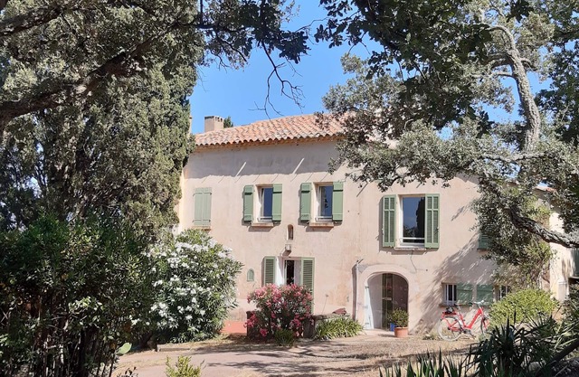 Belle bastide avec vue mer et grand jardin