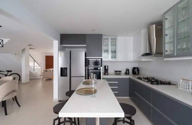 Beautiful beach and countryside house, parties and events