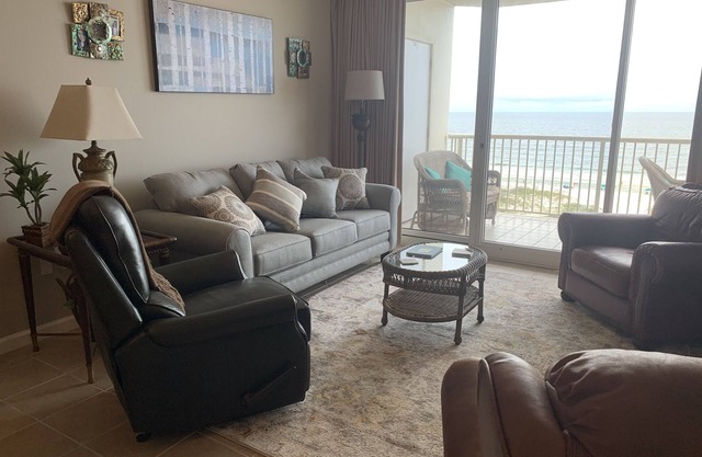 Magnifique condo en front de mer surplombant le golfe du Mexique. Beach Club Resort & Spa.