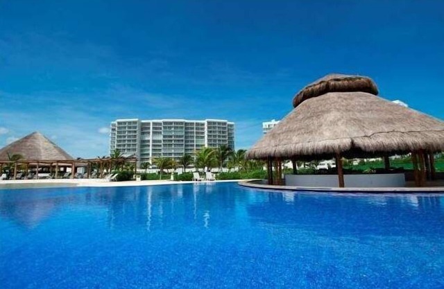 Magnifique condo en front de mer, entièrement équipé, propre et sûr.