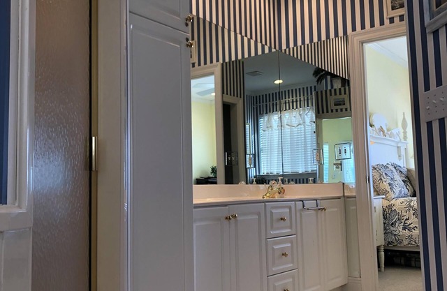 NOUVELLE LISTE! Propriété en bord de mer, maison unifamiliale