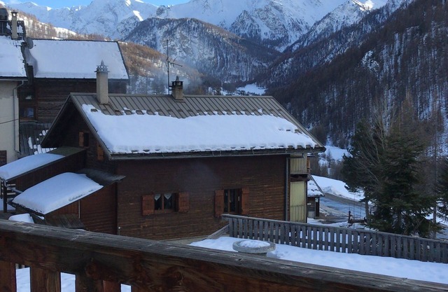 Bel appartement lumineux au cœur de Molines