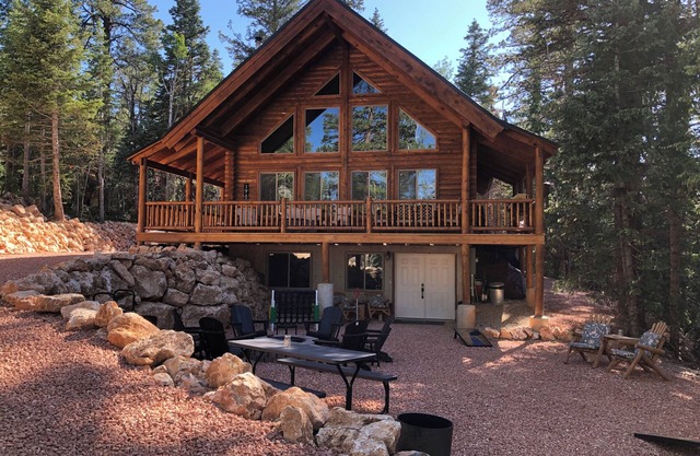 Beautiful & Brand New Cabin in Duck Creek