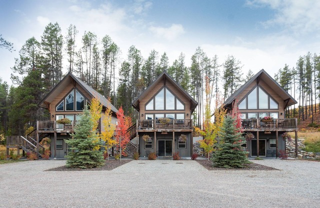 Beau chalet avec vue sur la montagne, parc national des Glaciers