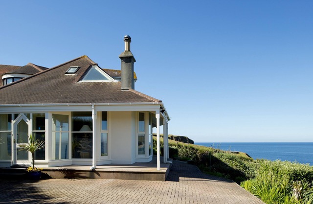 Belle maison côtière de Cornouailles avec vue sur la mer exceptionnelle donnant sur la plage