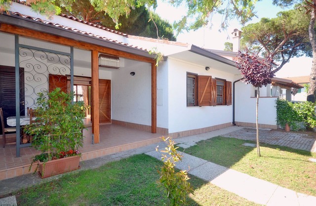 Magnifique chalet au rez-de-chaussée avec 3 chambres, 2 jardins et parking