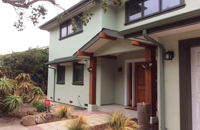 Belle maison confortable à deux étages à Pacific Grove - peut accueillir jusqu'à 6