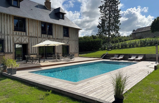 Beautiful, comfortable house 25 minutes from Deauville, with summer pool