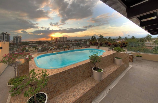Magnifique Condo avec Piscine et Proche de la Plage