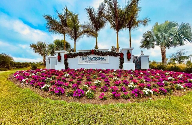 Beautiful Condo located on Golf Course in a 24x7 guarded Gated Community!