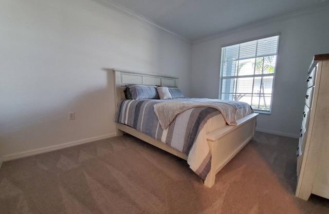 Beautiful condo with great view on 17th hole and large kitchen