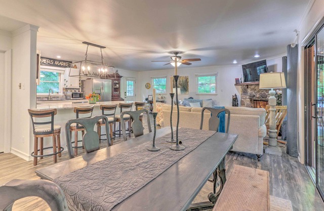 Beautiful Connestee Falls Home w/ Porch in Brevard