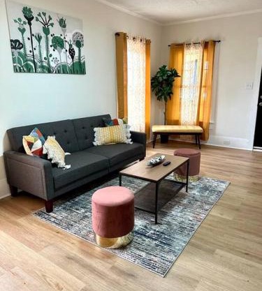 Beautiful Contemporary 2BDR