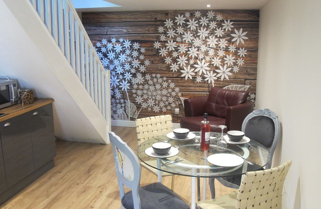 Bel appartement récemment rénové en duplex, peut accueillir jusqu'à 6