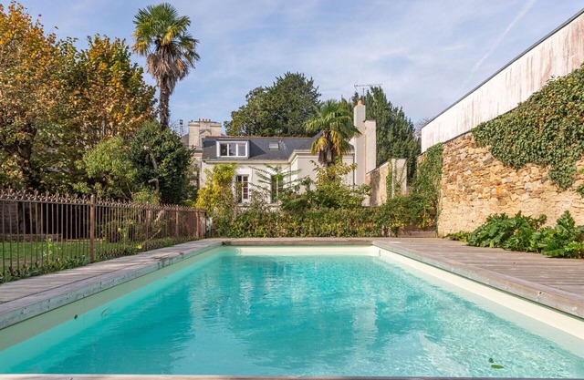 Belle maison contemporaine avec piscine