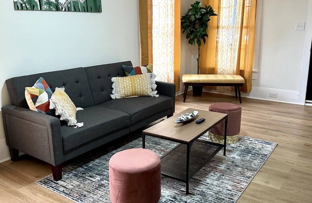 Beautiful contemporary 2BDR - Concord