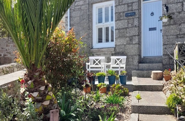 Beautiful cottage 1/2 mile from Mousehole