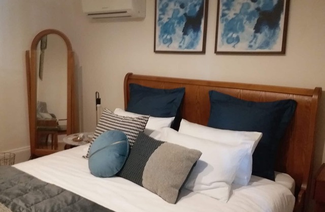 Beautiful Cottage - Walk to CBD, Hospital, Uni Parklands, Zoo and Adelaide Oval