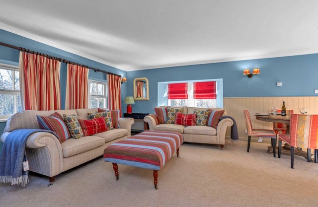 Beautiful cottage near River Tweed, No deposit