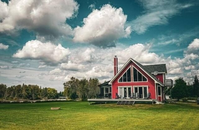 Magnifique Cottage sur St. Baie Martins, lac Huron, avec ponton, kayaks et canoë!