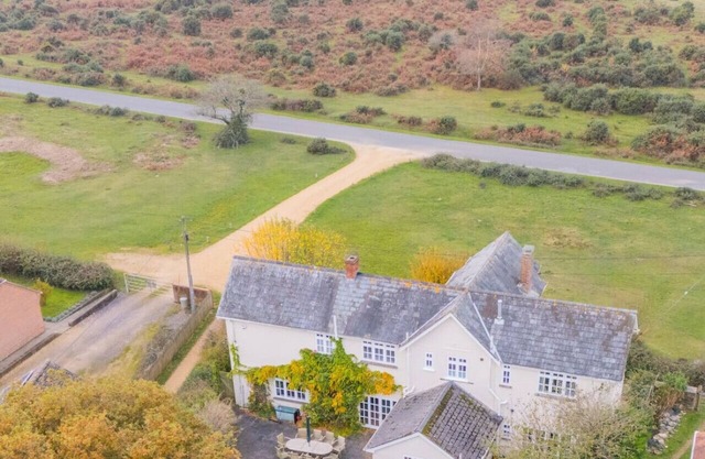 Beautiful Country House with Forest View & Garden