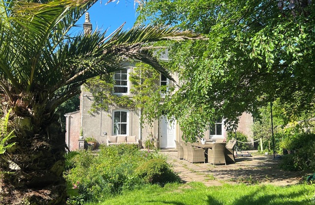 Maison de campagne anglaise et jardin au bord de la mer à Perranporth, Cornwall