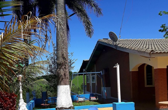 belle maison de campagne Communauté fermée! Peut accueillir 16 personnes à Salto-SP