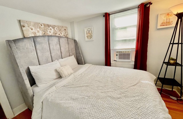 Beautiful & Cozy 2 BR/ 2Beds/ Netflix/Alexa/Roku.
