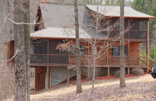 Belle cabine personnalisée sur près de 2 hectares avec beaucoup d'intimité