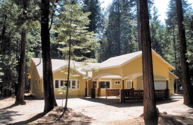 Belle maison personnalisée près du lac McCumber et du mont Lassen