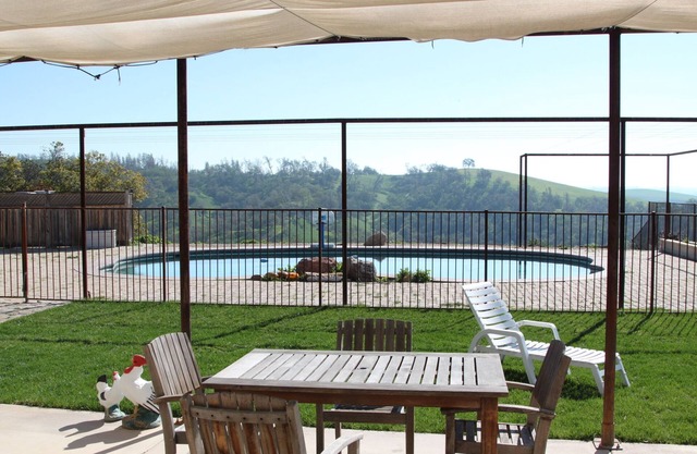 Belle maison personnalisée au sommet d'une colline, vues 360, coeur du pays du vin