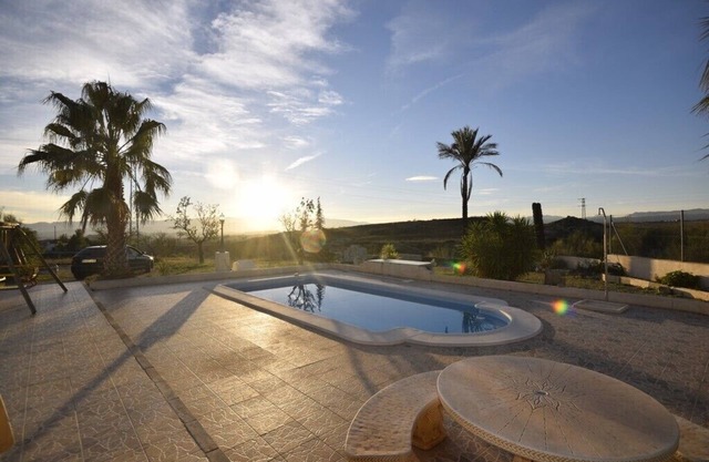Belle villa individuelle de 3 chambres avec piscine et vue