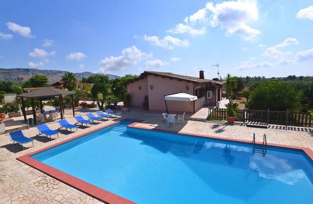 Belles famileinfreundliches maison individuelle avec piscine privée.