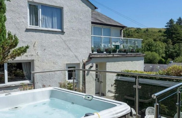 Beautiful Detached Property | Hot Tub | Sauna | Pass The Keys