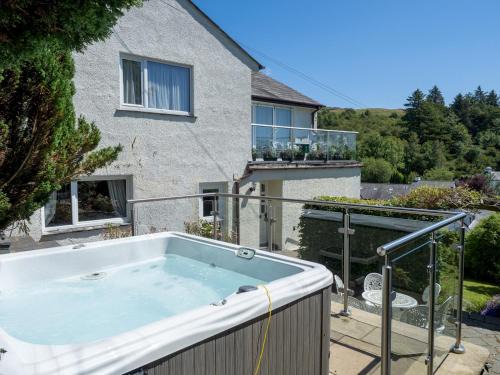 Beautiful Detached Property Hot Tub Sauna Pass The Keys