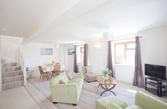 Belle conversion de grange amicale pour 4 chiens près de la plage de sable et Padstow