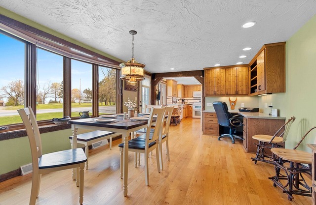 Beautiful, Spacious Door County, Sturgeon Bay Home,