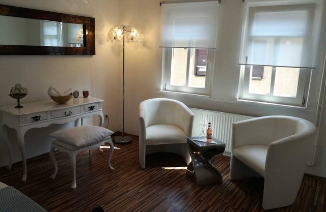 Belle chambre double dans la vieille ville historique