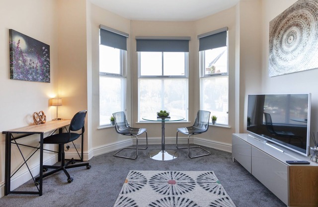 Bel appartement d'une chambre luxueux