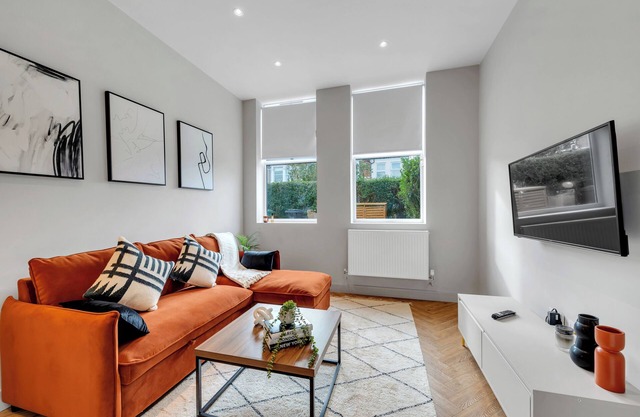 Beautiful Family Home in Quiet, Leafy Area