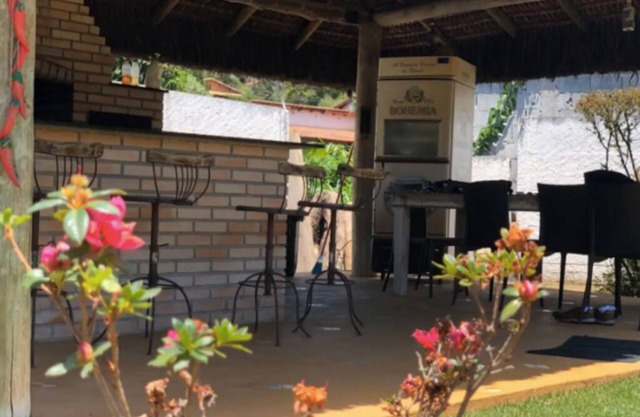 Beautiful family home in Atibaia with children's trampoline pyra internet 300mb