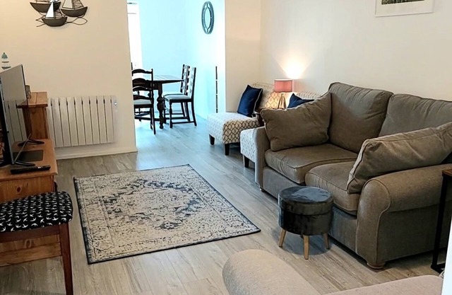 Beautiful family sized holiday home 1 minute from the beach