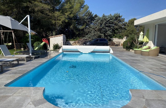 très belle villa familiales a 15 minutes des plages et centre ville