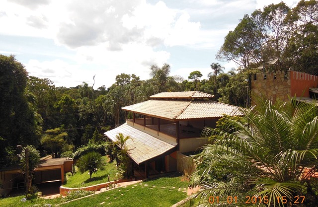 Belle ferme avec 3 suites + barbecue + piscine et salle de fête